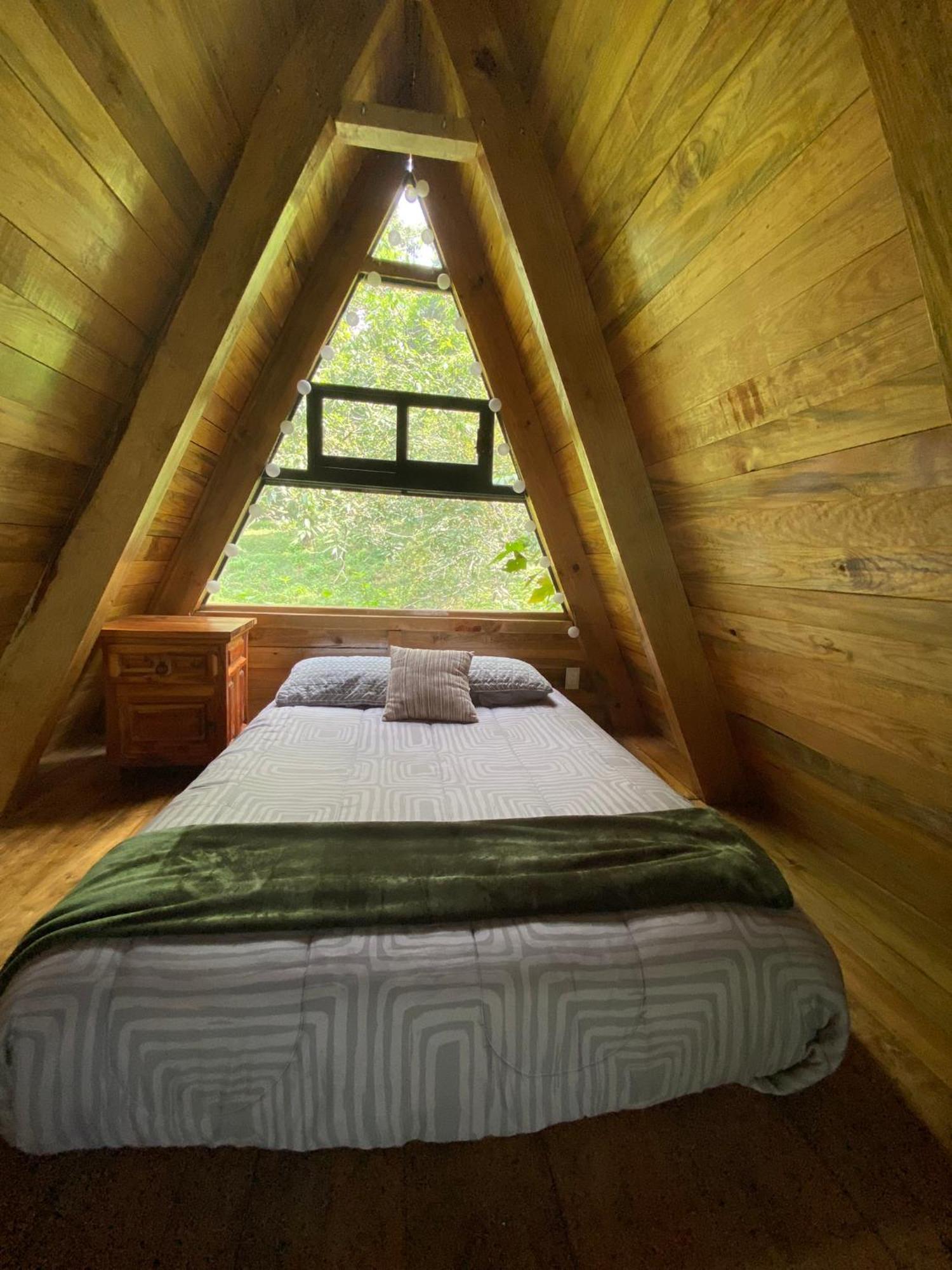 Cabanas Alpina, Romantica Y Acogedora A 10 Minutos Del Centro Tepoztlán Exterior photo