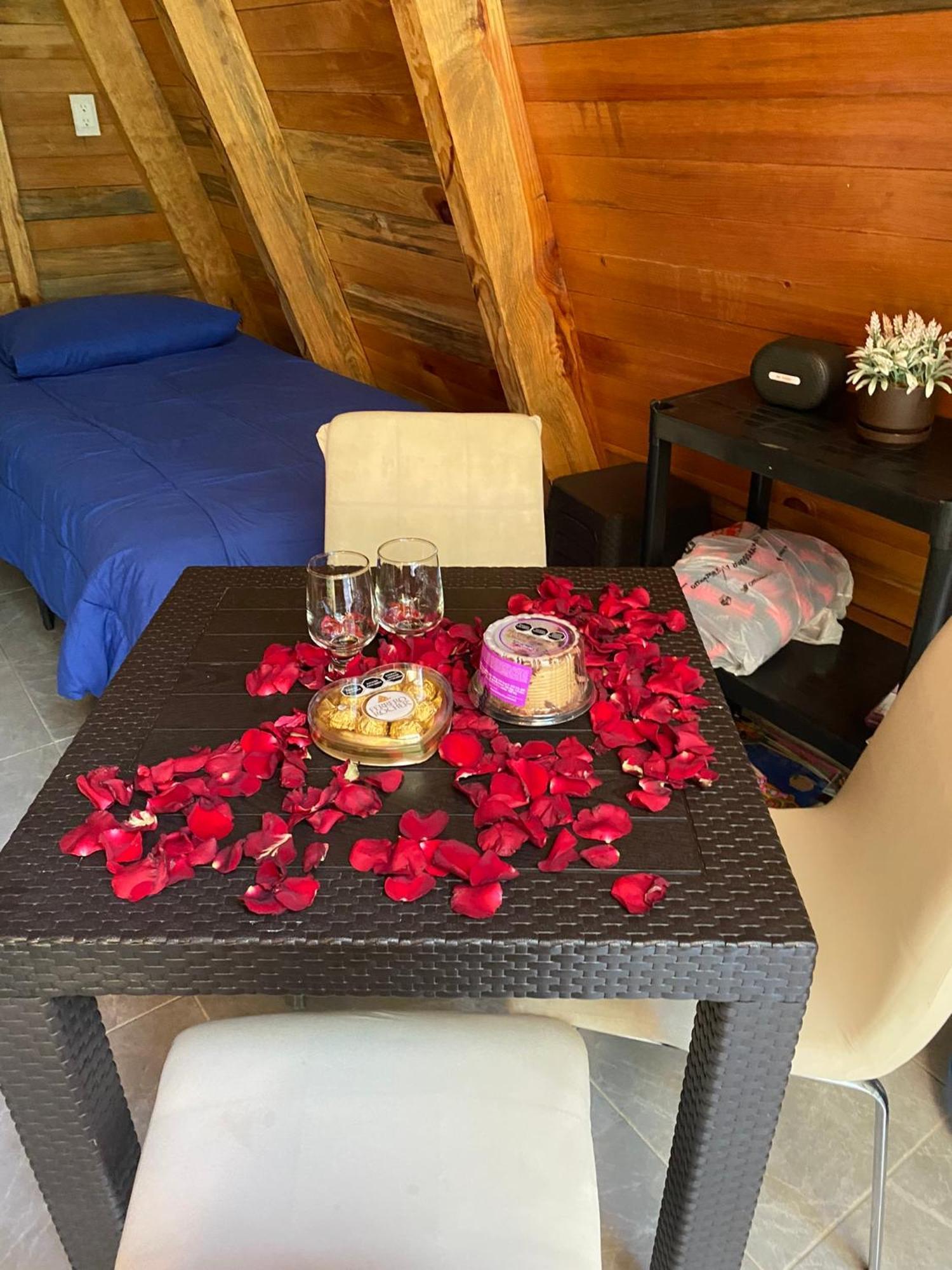 Cabanas Alpina, Romantica Y Acogedora A 10 Minutos Del Centro Tepoztlán Exterior photo